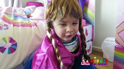 Dondurulmuş Elsa vs Anna Poop Prank + Baba Poop Nutella Yiyor