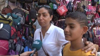 Tarihi Kemeraltı'nda Okul Alışverişi Telaşı