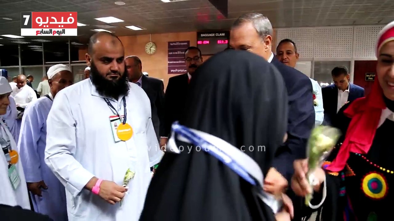 محافظ قنا يستقبل حجاج بيت الله الحرام