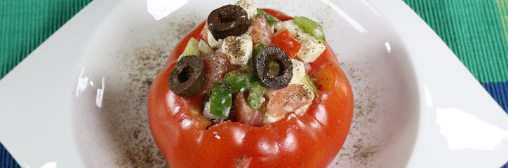 خطوات سهلة  لتحضير السلطة اليونانية