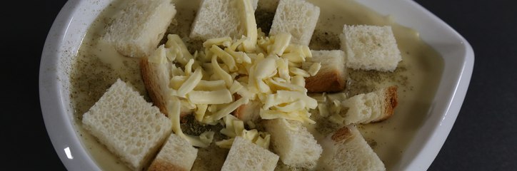 حساء الجبن والتوست على الطريقة الفرنسية