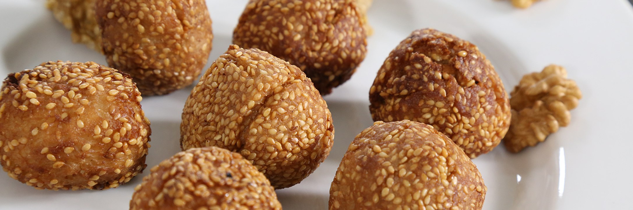 خطوات كاملة لتحضير حلى الكرات الذهبية اليابانية