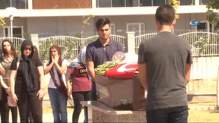 Sultan Öğretmen Gözyaşları Arasında Son Yolculuğuna Uğurlandı