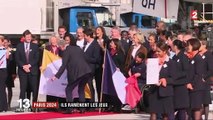 JO 2024 : de retour à Paris, la délégation française exprime sa joie avec quelques pas de danse