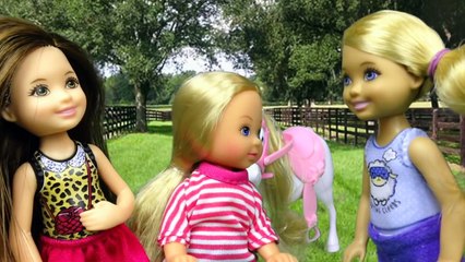 Барби Челси упала с лошади Видео для девочек