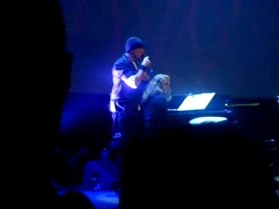 Pascal Obispo - Forest 25-10-2007 Charline au piano