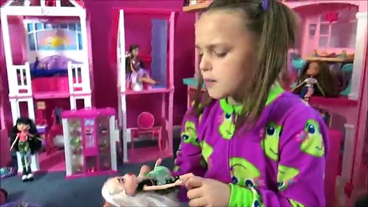 Bébés bébé mal dessin animé papa des œufs caché jouet 3 victoria annabelle surprise freaks