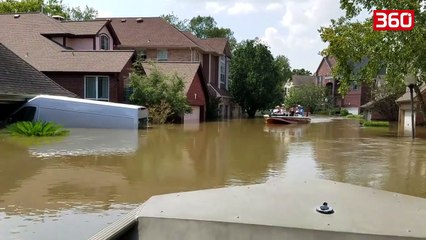 Florida akoma nen uje, banoret levizin me varka (360video)