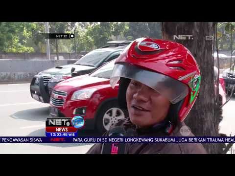 Tidak Tertibnya Pengendara Motor yang Lewati Trotoar - NET12