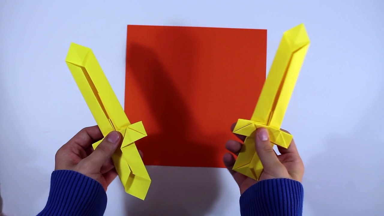Como hacer una espada de origami muy facil