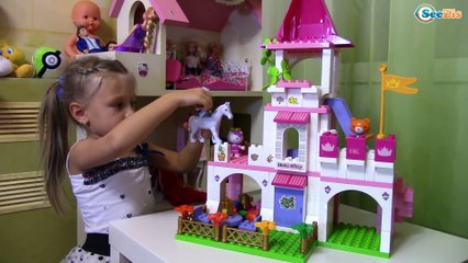 Маленький Вредный Дед Мороз ПЕРЕВЕРНУЛ ЕЛКУ Детские Шалости Видео для детей BAD BABY Tiki Taki