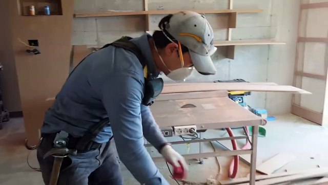 웨인스코팅 벽체작업 _ 인테리어 목수 목공팀 톱스타작업 영상