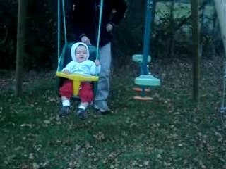 Kentin et la balançoire