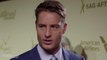 Justin Hartley Says Julia Roberts Loves 'This is Us' | Emmy Nominees Night 2017