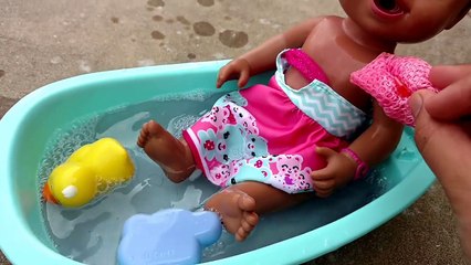 Baby Alive Doll Taking A Bath and Huge Scary Ant Attacks-Superman To The Rescue-Funny Kids Video