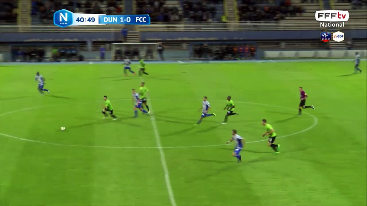 Alexis Allart qui n'arrive pas à contrôler ce long ballon !