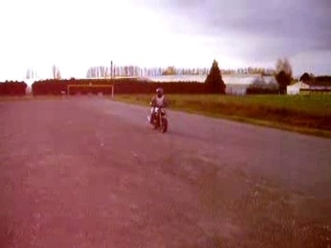 ISA ET LES 1/2 TOURS