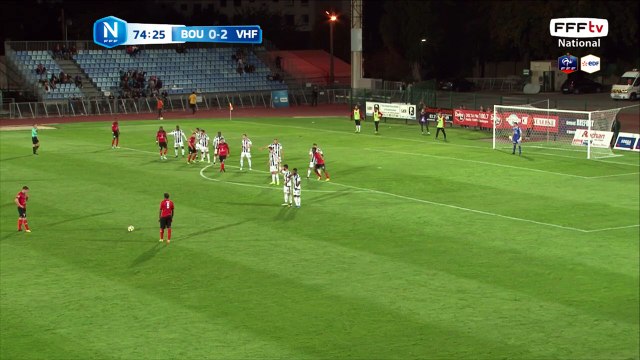 La reprise de la tête de Koné passe au dessus des buts.