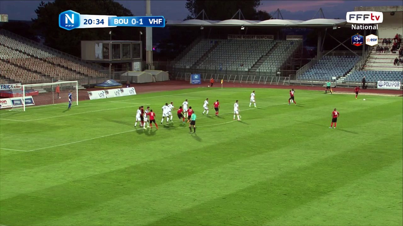 Coup franc très bien tiré mais ça donne rien.