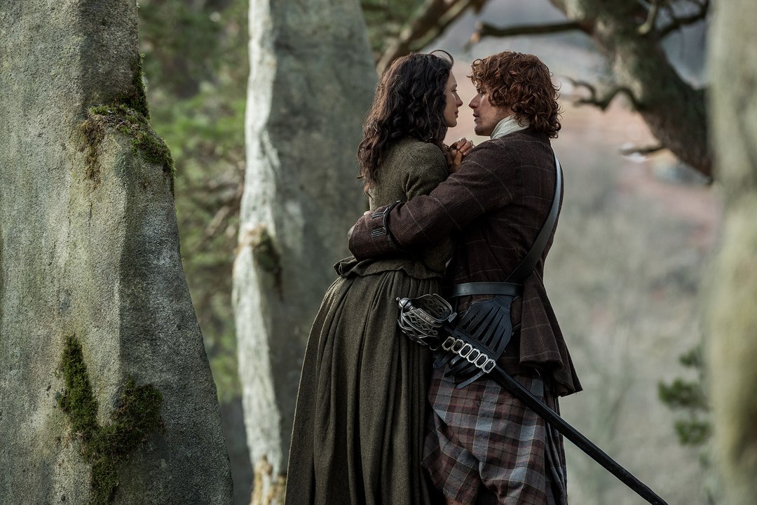 Watch Online Outlander Season 3 Episode 2 'Cast' #Surrender - STARZ