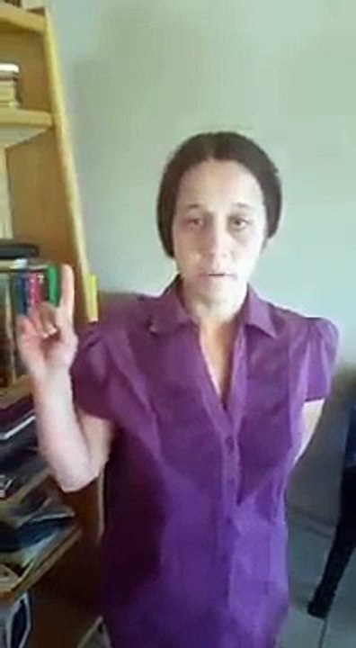 Romanian Woman Converts to Islam New Video