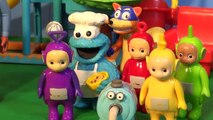 Dora The Explorer has Play Doh Tacos with The Teletubbies and Cookie Monster Chef