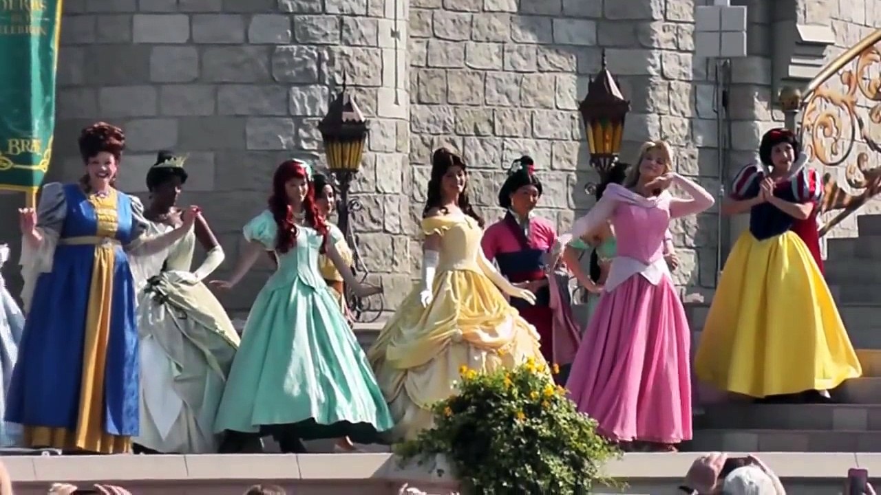 Meridas Coronation Ceremony At Magic Kingdom