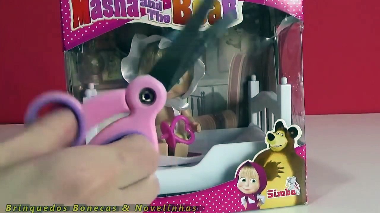 Masha e o Urso – Boneca Baby Masha com berço - Masha and the Bear Doll Masha in bed brinquedos