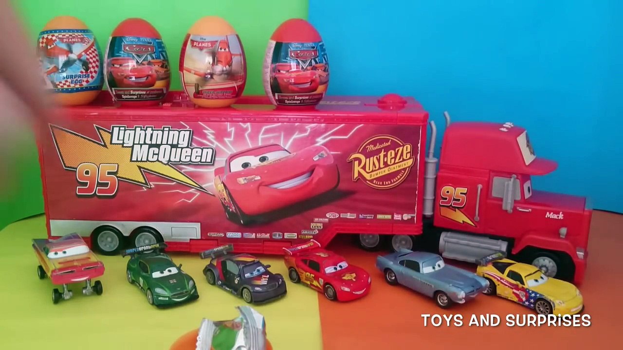 DISNEY Pixar CARS Surprise Eggs with LIGHTNING MCQUEEN Mack Truck