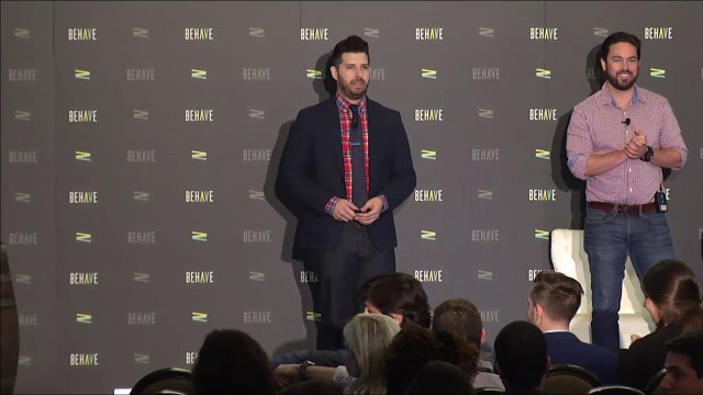 Weak Design Elements on the Apple Home Page