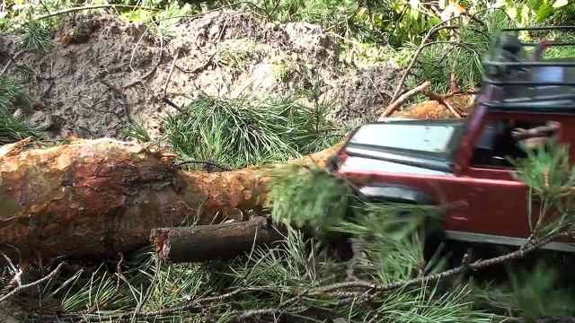 RC Extreme Pictures — RC Cars OFF Road 4x4 Adventure — Mudding 4x4 Trucks Jeep VS Land Rover Part 2