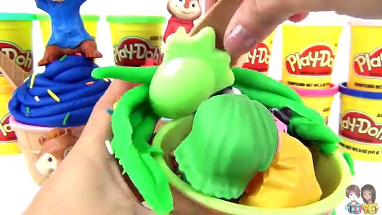 BeeTube Toys - Alvin and the Chipmunks Play doh Toy Surprise Cake with Alvin, Simon, Theod