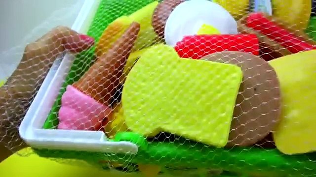 Peppa Pig Свинка Пеппа. Больница. Пеппе и ее друзьям Доктор Заяц делает укол Свинка Пеппа