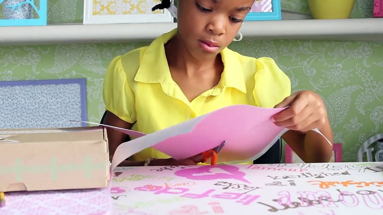 Back to School- How to Turn a Cardboard Box into a Pencil Case or Purse