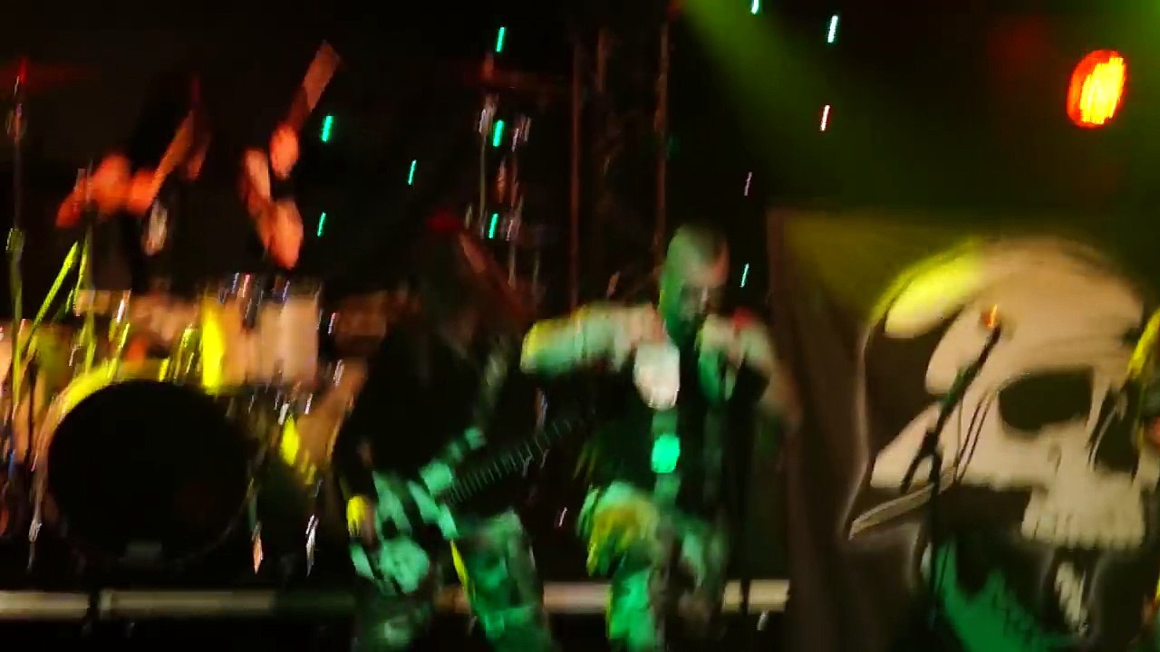 Sabaton - Smoking Snakes (Cobras Fumantes)