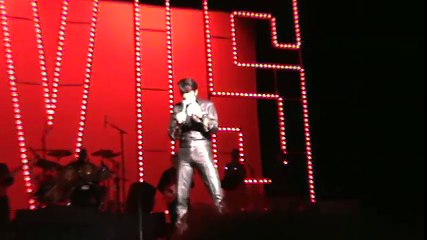 Dean Z sings 'Jailhouse Rock' Elvis Week 2014