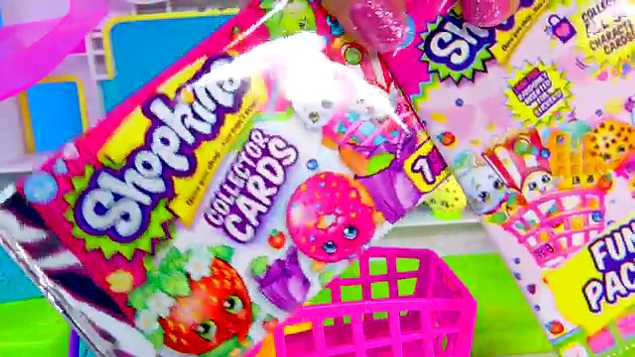 Disney Frozen Queen Elsa VS Prince Hans Unboxing 2 Shopkins Collector Card Blind Bags whil