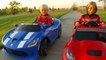 Power Wheels Racing - Corvette Stingray vs SRT Viper