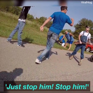 A crazy brawl breaks out between bikers and truck drivers