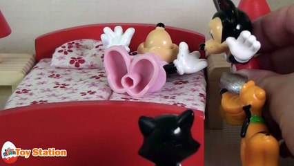 PlayTive Junior Dolls House Furniture Bedroom | Mickey and Minnie in the Morning