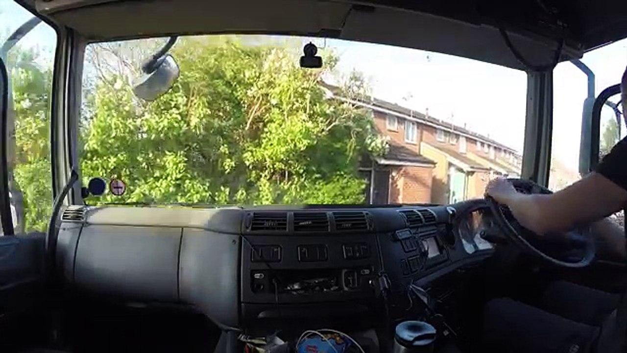 Trucker Jay in the UK: S4E16 Forgotten Goods