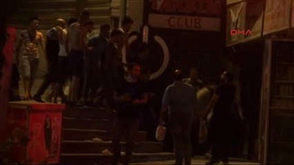 Şanlıurfa Eğlence Mekanını Basmaya Gelen Suriyelileri Tabancayla Kovaladı