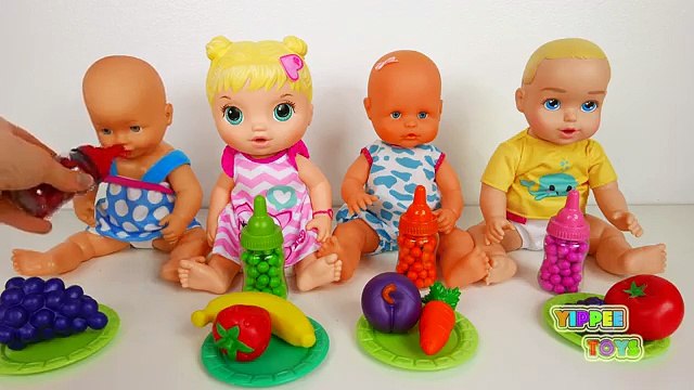 Bébé bain changer mignonne couche poupée frais frais fille petit garderie en jouant gare temps équipe avec