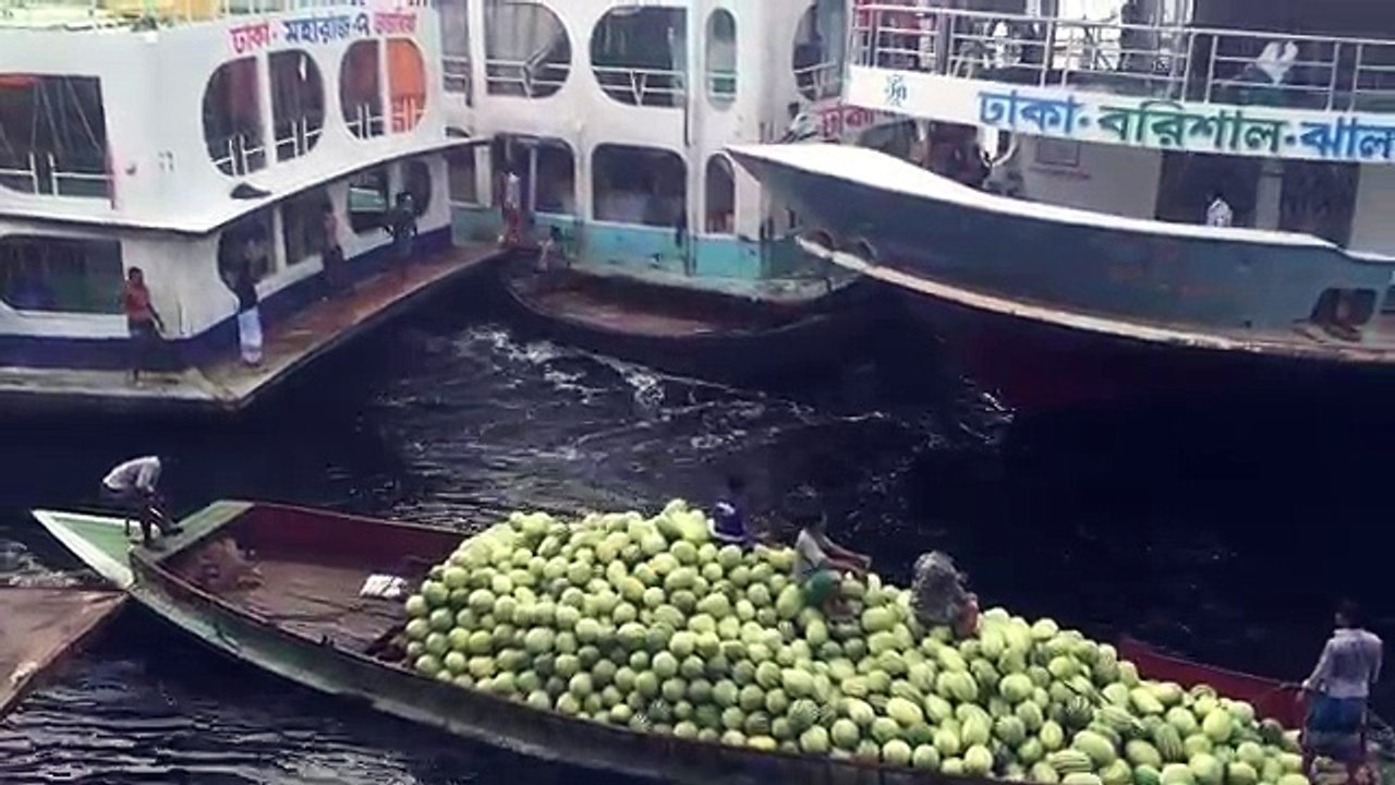 Crazy boat terminal in Bangladesh