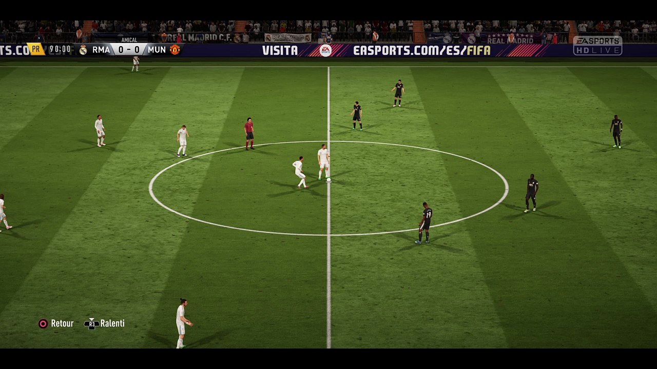 [[ GamePlay ]]  Démo de FIFA 18 midfielder