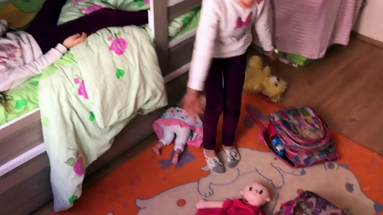 Bizim Evin Haline Bak ( İnci Minci) Gece Gölgenin Rahatına Bak ( Çağatay Akman)