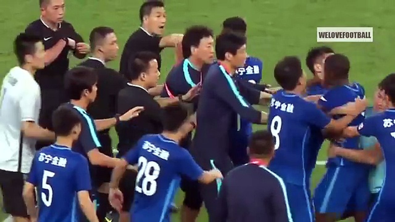 The_Most_Unsportsmanlike__26_Disrespectful_Moments_in_Football