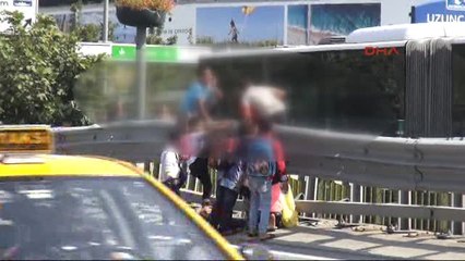 Suriyeli Çocukların Tehlikeli Hareketleri