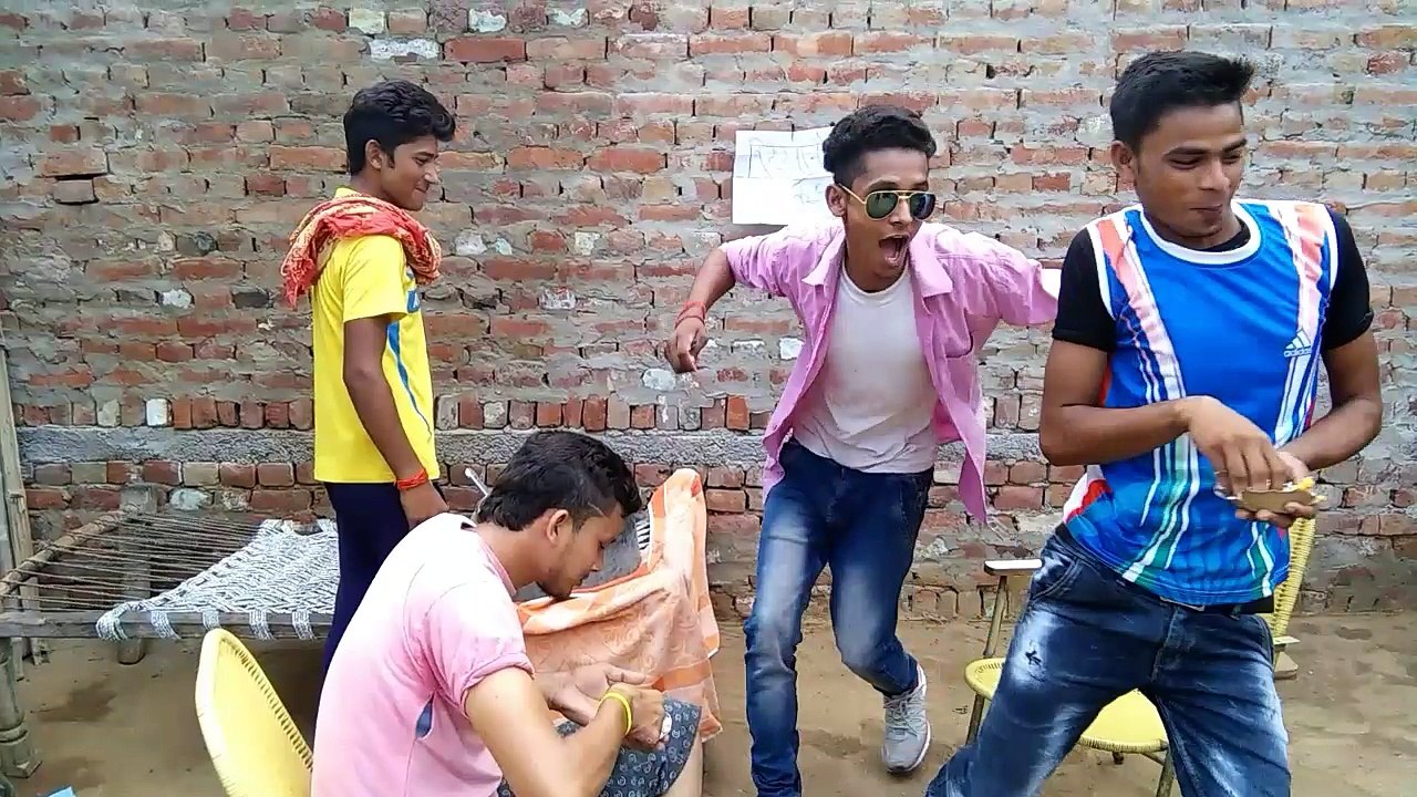 best comedy viodio karan yadav//vjay raaz .film run kauwa biryani./   this viodio is very funn