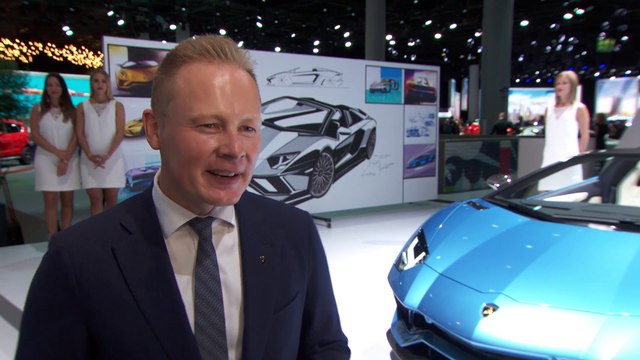 The new Lamborghini Aventador S Roadster - Interview Mitja Borkert